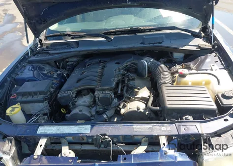 2005 Chrysler 300 Touring из США, поврежденный, VIN 2C3AA53G15H163500